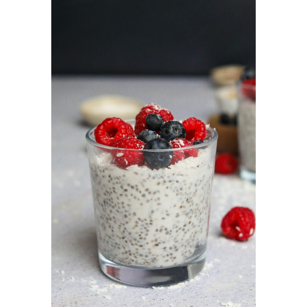 Chia-Pudding im Glas mit Frucht (inkl. Pfand) (Symbolbild)