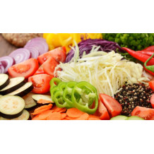 Gemüse Mischmasch im 100g Becher (Symbolbild)